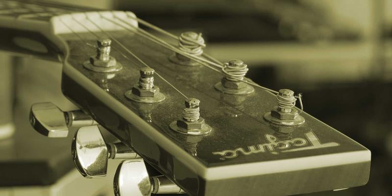 Sara Mangford51:数字艺术创作与作品集构建的先锋探索