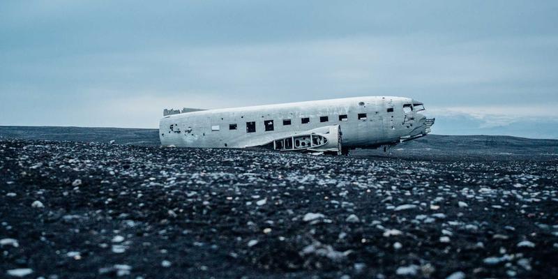 Sara Mangford应用:传统艺术家的数字作品集与设计革新