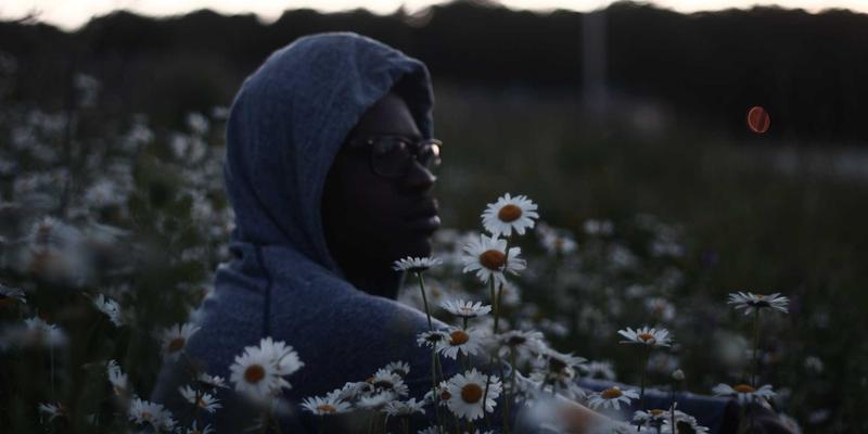 从Sara Mangford作品集看哥特文化与当代暗黑艺术的传承与演变