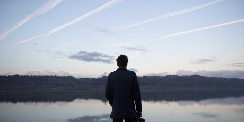 探寻Sara Mangford传统艺术创作：音乐与文学如何塑造她的创意作品集