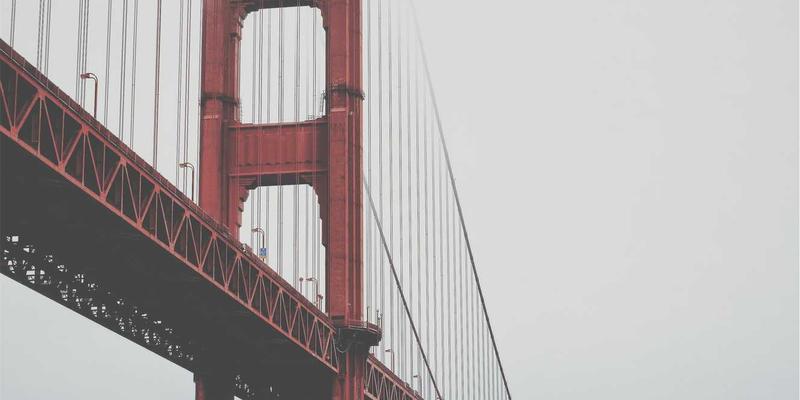 暗黑美学与数字艺术的商业疗愈力：从Sara Mangford的创作看艺术治疗新趋势